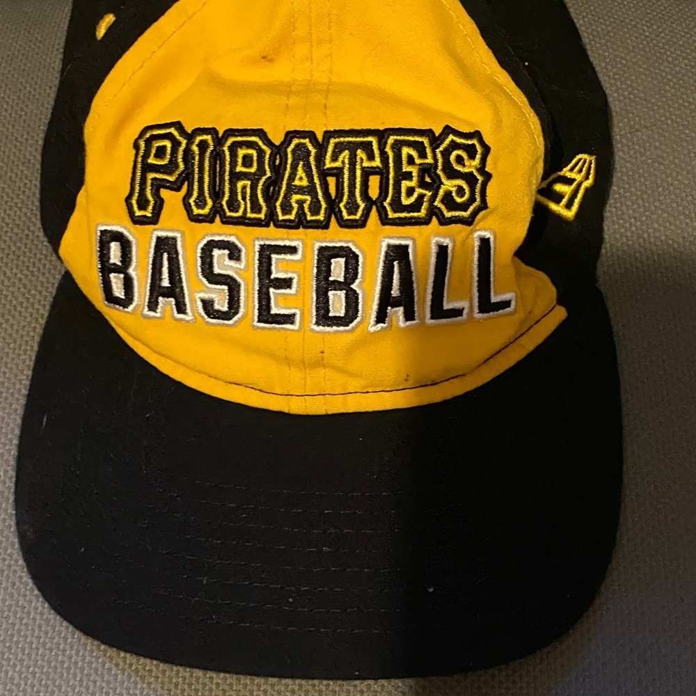 VS PINK Vintage Pittsburgh Pirates Baseball Cap - Yellow and Black